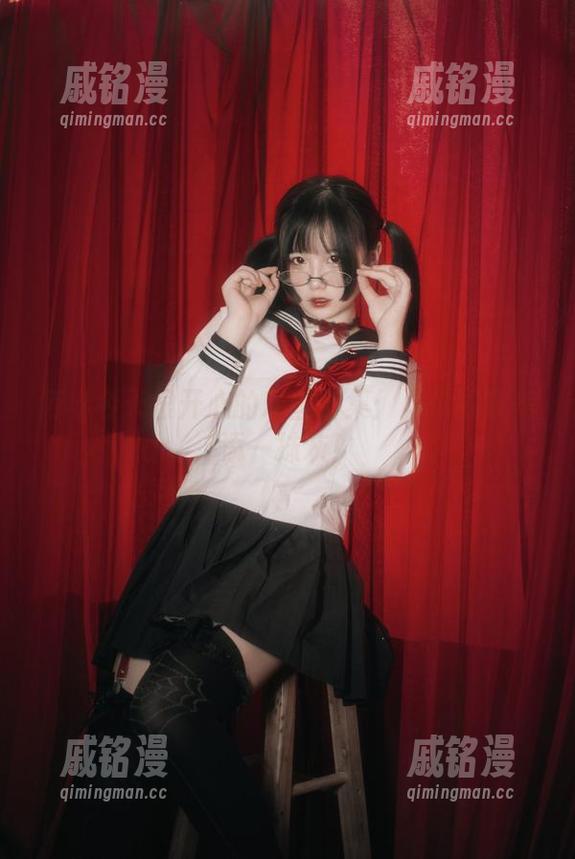 阿半今天很开心 阿半今天很开心的灰丝合集:为你的审美添一抹灰!
