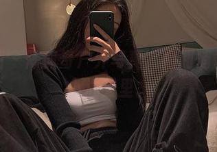 微密圈 – 陈佩奇户外写真，福利悄悄溜进小心脏里。