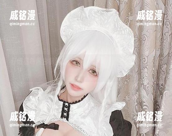 仔细品味黑白御猫的少女私房合集，像在逛迷幻的小店铺。